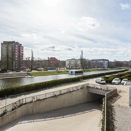Sunny Oldtown River View From Terrace Appartement Gdańsk